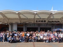 Principal Mr. HO Chun-yan (front row right ten) with participating teachers, students and parents at Cheung Chau Ferry Pier