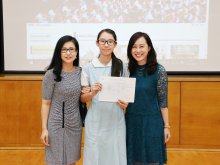 Principal Dr. POON Suk-han, Halina, MH (First from Right), AU Sin-yi and her parent